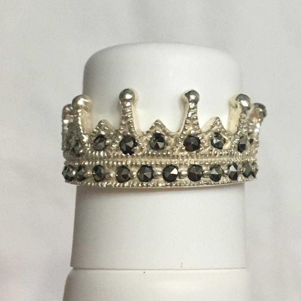 Costume Crown ring